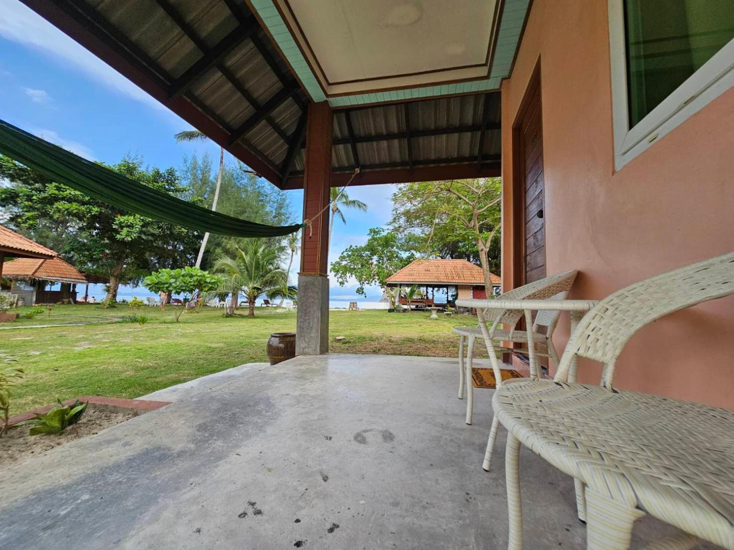 Koh Ngai Kaimuk Thong Resort Екстер'єр фото