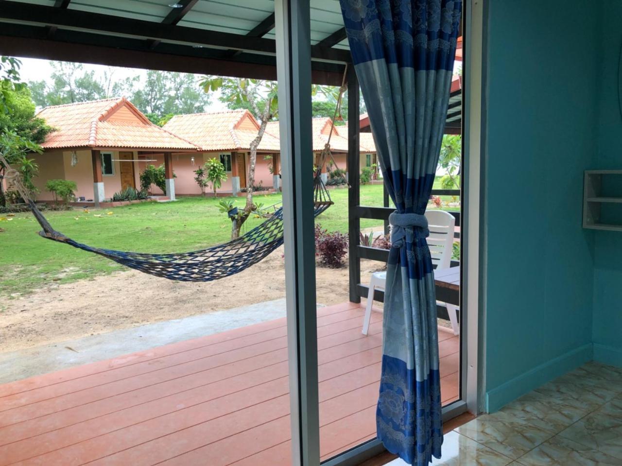 Koh Ngai Kaimuk Thong Resort Екстер'єр фото